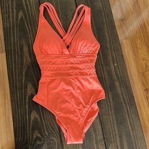 NWOT Island Goddess Multi-Strap Cross-Back One Piece